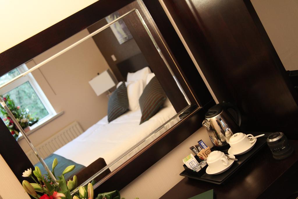 Greenvale Hotel Cookstown Rum bild