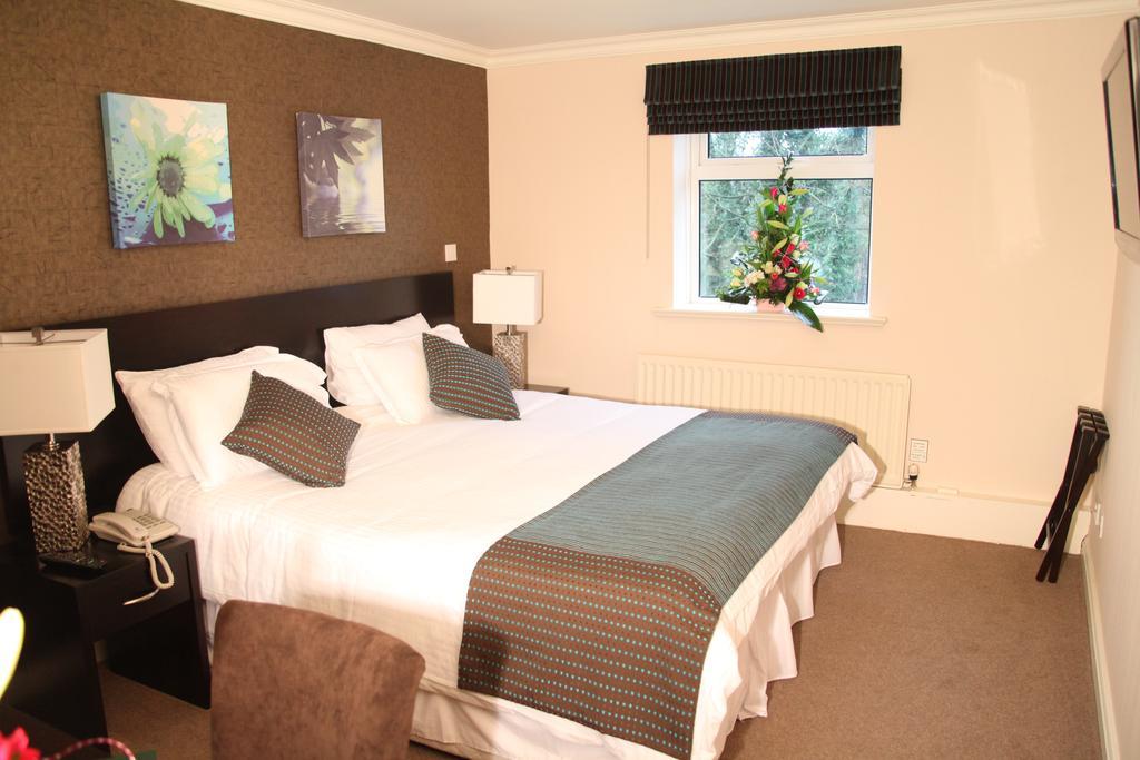 Greenvale Hotel Cookstown Exteriör bild