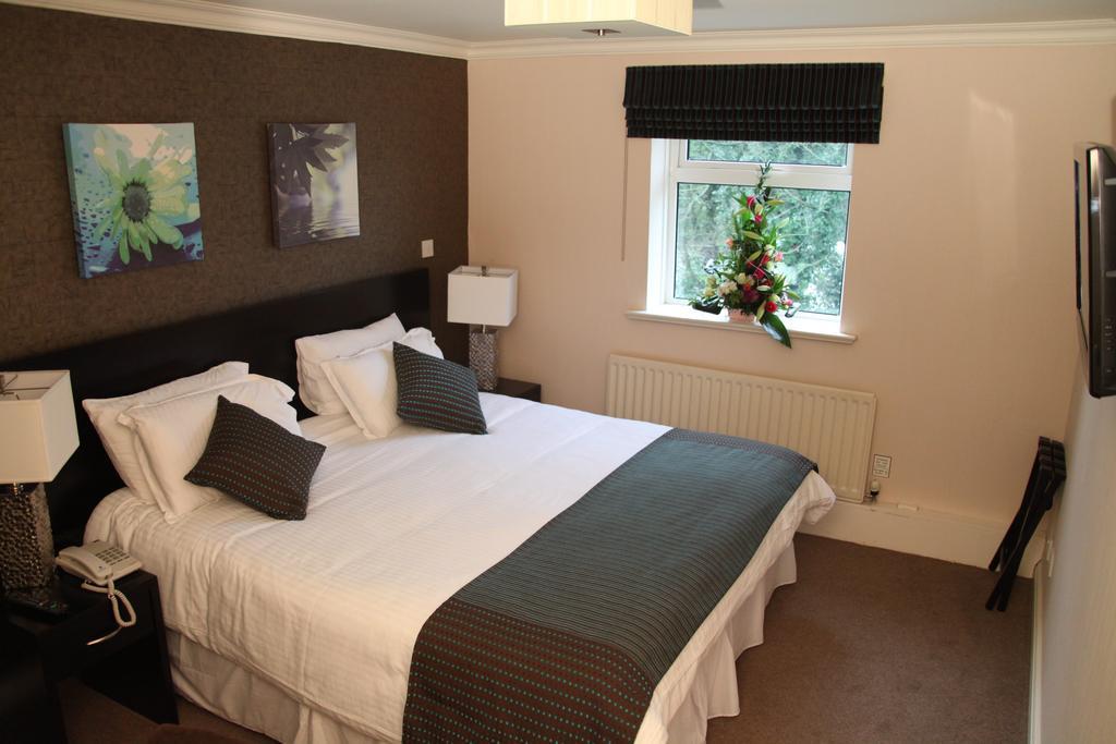 Greenvale Hotel Cookstown Exteriör bild